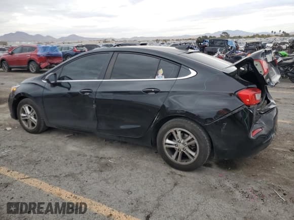 ✅ 2017 Chevrolet Cruze LT • VIN: 1G1BE5SM5H7100985 • Лот: 92955145. Опубликован ранее на Copart с пробегом 154 687 миль. Бесплатный доступ к архиву аукционных продаж из США и подробный отчёт об истории автомобиля на DreamBid. Изображение 2.