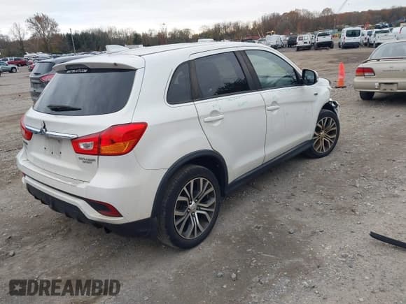 ✅ 2018 Mitsubishi Outlander ES • VIN: JA4AP3AU2JU021357 • Lot: 43665489. Wystawiony na IAAI z przebiegiem 143 651 mil. Bezpłatny archiwum sprzedaży aukcyjnych z USA i szczegółowy raport historii pojazdu na DreamBid. Zdjęcie 4.