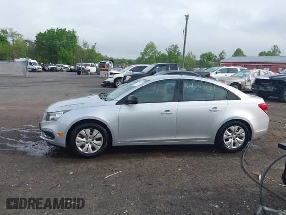 ✅ 2016 Chevrolet Cruze LS • VIN: 1G1PB5SH0G7204753 • Lot: 42186300. Listed on IAAI with 132,006 mi. Free auction sales archive from the USA and detailed vehicle history report at DreamBid. Image 14.