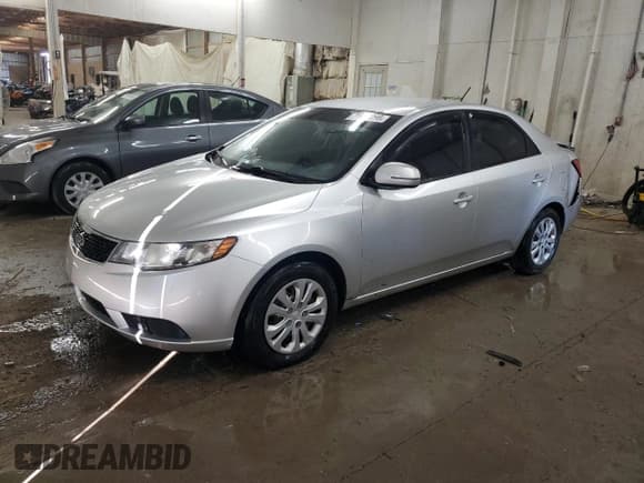 ✅ 2012 Kia Forte EX • VIN: KNAFU4A22C5602425 • Лот: 71697295. Опубликован ранее на Copart с пробегом 214 057 миль. Бесплатный доступ к архиву аукционных продаж из США и подробный отчёт об истории автомобиля на DreamBid. Изображение 1.