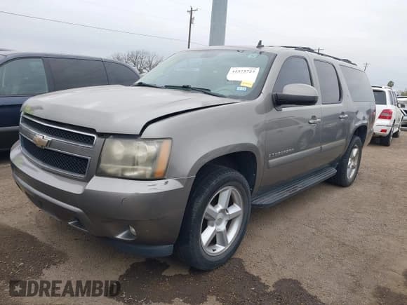 ✅ 2008 Chevrolet Suburban LTZ • VIN: 1GNFC16008J226762 • Лот: 41573727. Опубликован ранее на IAAI с пробегом 208 804 миль. Бесплатный доступ к архиву аукционных продаж из США и подробный отчёт об истории автомобиля на DreamBid. Изображение 2.
