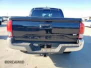 ✅ 2017 Toyota Tacoma TRD Sport • VIN: 5TFCZ5AN8HX059598 • Лот: 90701445. Опубликован ранее на Copart с пробегом 123 195 миль. Бесплатный доступ к архиву аукционных продаж из США и подробный отчёт об истории автомобиля на DreamBid. Изображение 6.