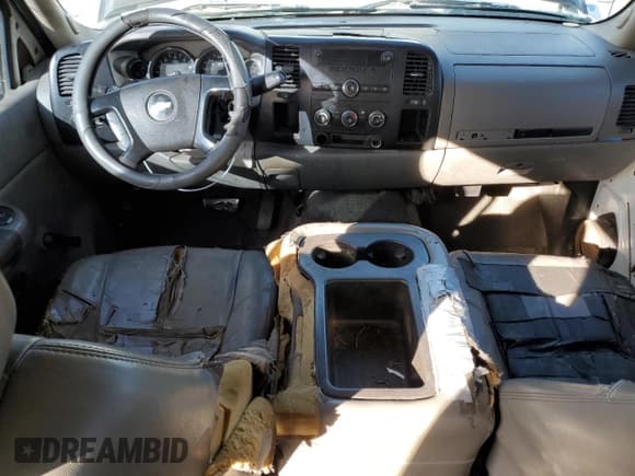 ✅ 2007 Chevrolet Silverado 2500HD 1LT • VIN: 1GCHC23K97F567432 • Lot: 89113865. Wystawiony na Copart z przebiegiem Nie podano. Bezpłatny archiwum sprzedaży aukcyjnych z USA i szczegółowy raport historii pojazdu na DreamBid. Zdjęcie 8.