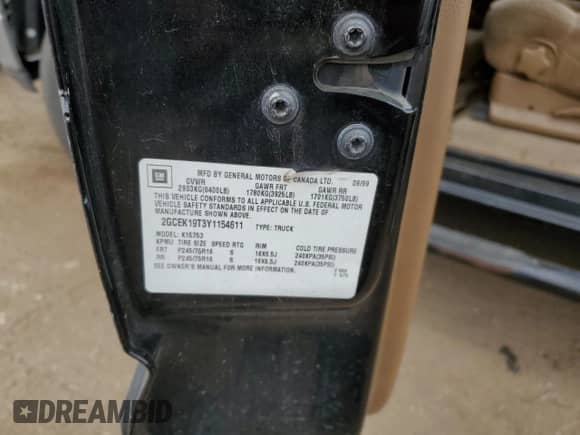 2000 Chevrolet Silverado 1500 LT z VIN 2GCEK19T3Y1154611, wystawiony jako Copart lot #66749694 z przebiegiem 186 003 mil mil oraz Szkoda całkowita • Salvage title. Historia ofert i sprzedaży dostępna na DreamBid. Obrazek 12.