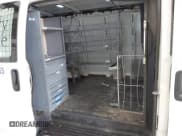 ✅ 2013 Chevrolet Express Cargo • VIN: 1GCSGAFX2D1152635 • Lot: 42768190. Wystawiony na IAAI z przebiegiem 399 946 mil. Bezpłatny archiwum sprzedaży aukcyjnych z USA i szczegółowy raport historii pojazdu na DreamBid. Zdjęcie 8.