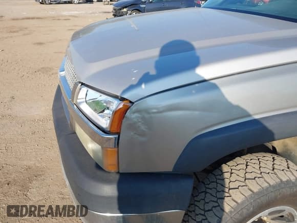 ✅ 2003 Chevrolet Silverado 2500HD LS • VIN: 1GCHC29113E232275 • Лот: 43456105. Опубликован ранее на IAAI с пробегом Не указан. Бесплатный доступ к архиву аукционных продаж из США и подробный отчёт об истории автомобиля на DreamBid. Изображение 6.