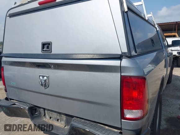 ✅ 2019 Ram 1500 Tradesman • VIN: 1C6RR6FG4KS613273 • Lot: 43088436. Listed on IAAI with 189,031 mi. Free auction sales archive from the USA and detailed vehicle history report at DreamBid. Image 16.