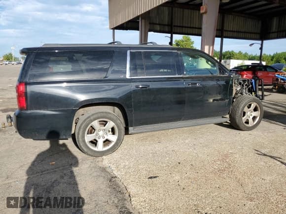 ✅ 2016 Chevrolet Suburban LT • VIN: 1GNSKHKC9GR168824 • Lot: 70234334. Wystawiony na Copart z przebiegiem Nie podano. Bezpłatny archiwum sprzedaży aukcyjnych z USA i szczegółowy raport historii pojazdu na DreamBid. Zdjęcie 3.
