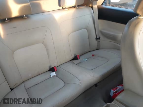 ✅ 2010 Volkswagen Beetle • VIN: 3VWRG3AG9AM013681 • Lot: 41177108. Listed on IAAI with 104,139 mi. Free auction sales archive from the USA and detailed vehicle history report at DreamBid. Image 8.