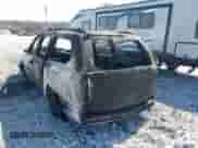 2007 Hyundai Entourage GLS z VIN KNDMC233076019746, wystawiony jako IAAI lot #41783040 z przebiegiem Nie podano mil oraz . Historia ofert i sprzedaży dostępna na DreamBid. Obrazek 3.