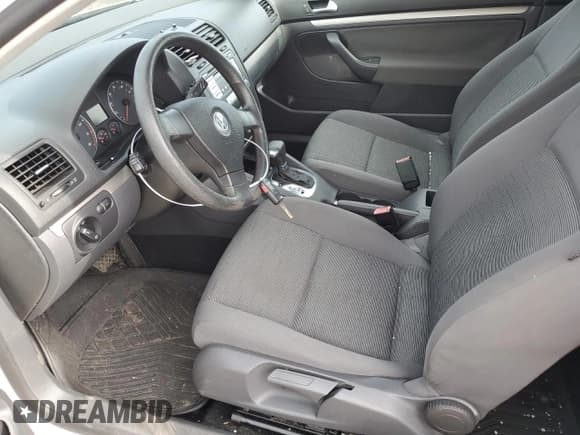 ✅ 2009 Volkswagen Rabbit S • VIN: WVWBB71K49W090243 • Lot: 49394655. Listed on Copart with 95,464 mi. Free auction sales archive from the USA and detailed vehicle history report at DreamBid. Image 7.