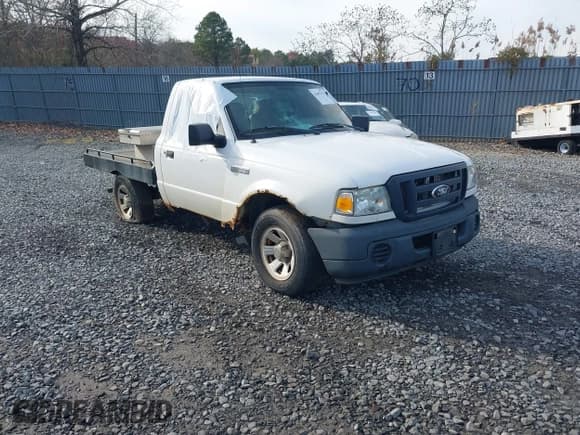 ✅ 2009 Ford Ranger XL • VIN: 1FTYR10D69PA07508 • Lot: 43697073. Wystawiony na IAAI z przebiegiem 304 486 mil. Bezpłatny archiwum sprzedaży aukcyjnych z USA i szczegółowy raport historii pojazdu na DreamBid. Zdjęcie 1.