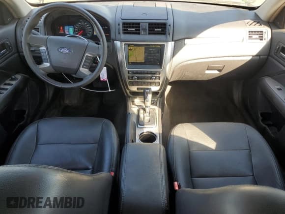 ✅ 2010 Ford Fusion Hybrid • VIN: 3FADP0L34AR272402 • Лот: 86312755. Опубликован ранее на Copart с пробегом 100 148 миль. Бесплатный доступ к архиву аукционных продаж из США и подробный отчёт об истории автомобиля на DreamBid. Изображение 8.