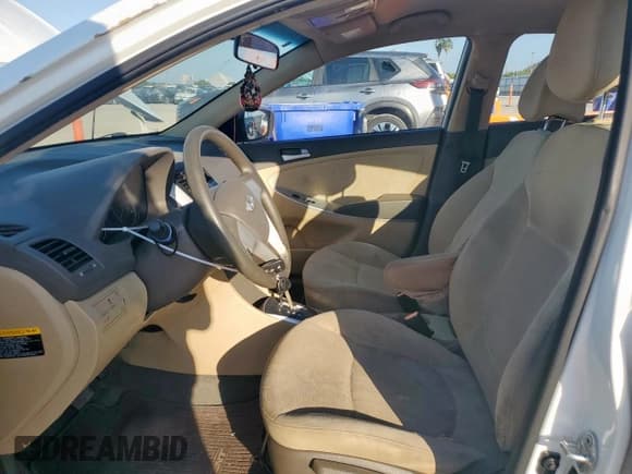 ✅ 2013 Hyundai Accent GLS • VIN: KMHCT4AE1DU534172 • Lot: 92240625. Listed on Copart with 163,676 mi. Free auction sales archive from the USA and detailed vehicle history report at DreamBid. Image 7.