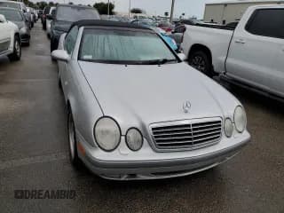 ✅ 1999 Mercedes-Benz CLK 320/430 • VIN: WDBLK65GXXT023566 • Лот: 73857834. Опубликован ранее на Copart с пробегом Не указан. Бесплатный доступ к архиву аукционных продаж из США и подробный отчёт об истории автомобиля на DreamBid. Изображение 5.