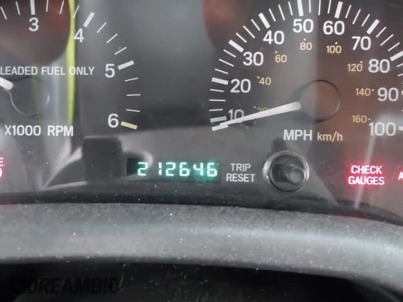 ✅ 1999 Jeep Cherokee Sport • VIN: 1J4FF68SXXL517472 • Lot: 43804898. Listed on IAAI with 212,646 mi. Free auction sales archive from the USA and detailed vehicle history report at DreamBid. Image 7.