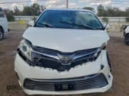 ✅ 2018 Toyota Sienna XLE • VIN: 5TDYZ3DC8JS953584 • Lot: 93465855. Wystawiony na Copart z przebiegiem 60 045 mil. Bezpłatny archiwum sprzedaży aukcyjnych z USA i szczegółowy raport historii pojazdu na DreamBid. Zdjęcie 5.
