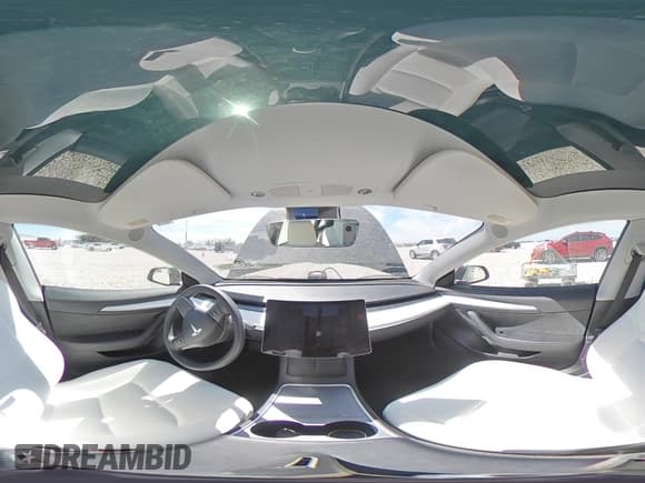 ✅ 2022 Tesla Model 3 • VIN: 5YJ3E1EA9NF339306 • Lot: 48377555. Wystawiony na Copart z przebiegiem 25 847 mil. Bezpłatny archiwum sprzedaży aukcyjnych z USA i szczegółowy raport historii pojazdu na DreamBid. Zdjęcie 13.