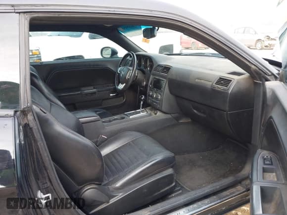 ✅ 2013 Dodge Challenger R/T • VIN: 2C3CDYBT5DH515301 • Lot: 41359532. Listed on IAAI with 170,146 mi. Free auction sales archive from the USA and detailed vehicle history report at DreamBid. Image 5.