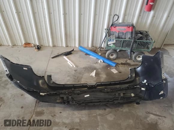 ✅ 2022 Ford Explorer • VIN: 1FMSK8BH7NGC24297 • Lot: 59026195. Listed on Copart with 86,091 mi. Free auction sales archive from the USA and detailed vehicle history report at DreamBid. Image 13.