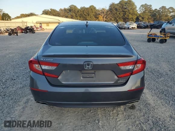 ✅ 2019 Honda Accord Touring • VIN: 1HGCV2F95KA006410 • Лот: 92950095. Опубликован ранее на Copart с пробегом 107 201 миль. Бесплатный доступ к архиву аукционных продаж из США и подробный отчёт об истории автомобиля на DreamBid. Изображение 6.