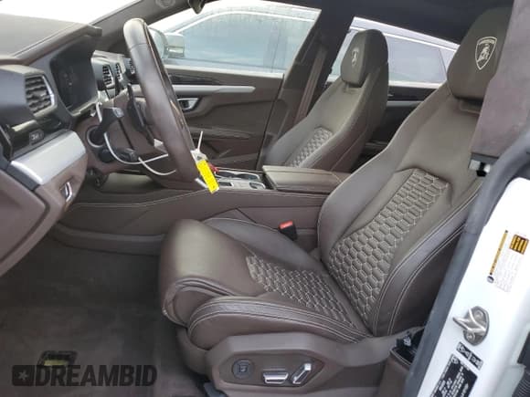 ✅ 2020 Lamborghini Urus • VIN: ZPBUA1ZL3LLA10132 • Lot: 75569384. Listed on Copart with Not provided. Free auction sales archive from the USA and detailed vehicle history report at DreamBid. Image 7.