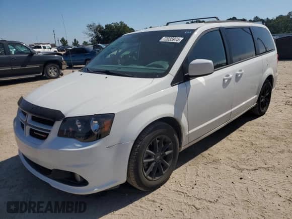 2019 Dodge Grand Caravan GT z VIN 2C4RDGEG3KR692239, wystawiony jako Copart lot #72035975 z przebiegiem 131 476 mil mil oraz Szkoda całkowita • Salvage title. Historia ofert i sprzedaży dostępna na DreamBid. Obrazek 1.