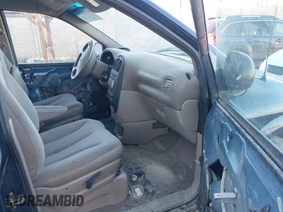 ✅ 2002 Dodge Caravan Sport • VIN: 1B4GP45372B643390 • Lot: 43728216. Listed on IAAI with 144,421 mi. Free auction sales archive from the USA and detailed vehicle history report at DreamBid. Image 5.