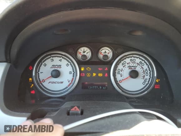 ✅ 2010 Ford Focus SES • VIN: 1FAHP3GN8AW155479 • Лот: 82472465. Опубликован ранее на Copart с пробегом 134 777 миль. Бесплатный доступ к архиву аукционных продаж из США и подробный отчёт об истории автомобиля на DreamBid. Изображение 9.