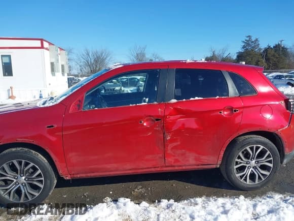 ✅ 2016 Mitsubishi Outlander ES • VIN: JA4AR3AUXGZ025730 • Лот: 41261470. Опубликован ранее на IAAI с пробегом 160 116 миль. Бесплатный доступ к архиву аукционных продаж из США и подробный отчёт об истории автомобиля на DreamBid. Изображение 14.