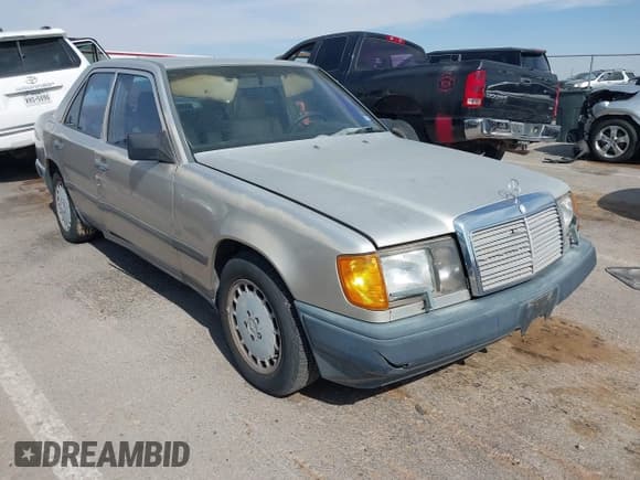✅ 1987 Mercedes-Benz 300 D • VIN: WDBEB33D2HA291167 • Lot: 43137862. Listed on IAAI with 244,051 mi. Free auction sales archive from the USA and detailed vehicle history report at DreamBid. Image 1.