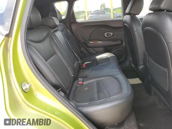 ✅ 2015 Kia Soul + • VIN: KNDJX3A5XF7781413 • Лот: 86084975. Опубликован ранее на Copart с пробегом 153 820 миль. Бесплатный доступ к архиву аукционных продаж из США и подробный отчёт об истории автомобиля на DreamBid. Изображение 22.