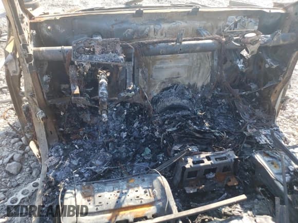 ✅ 2023 Chevrolet Suburban LT • VIN: 1GNSCCKD7PR332242 • Lot: 59224604. Wystawiony na Copart z przebiegiem Nie podano. Bezpłatny archiwum sprzedaży aukcyjnych z USA i szczegółowy raport historii pojazdu na DreamBid. Zdjęcie 8.