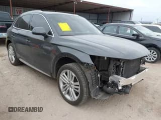 ✅ 2018 Audi Q5 Premium Plus • VIN: WA1BNAFY9J2212313 • Лот: 41175948. Опубликован ранее на IAAI с пробегом 69 898 миль. Бесплатный доступ к архиву аукционных продаж из США и подробный отчёт об истории автомобиля на DreamBid. Изображение 1.