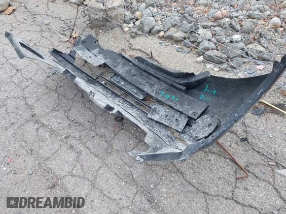 2012 Dodge Caliber SE z VIN 1C3CDWBA3CD506353, wystawiony jako IAAI lot #41656018 z przebiegiem Nie podano mil oraz . Historia ofert i sprzedaży dostępna na DreamBid. Obrazek 12.