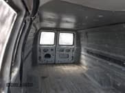 ✅ 2003 Ford Econoline Cargo Super • VIN: 1FTNS24L23HA64806 • Lot: 41788840. Wystawiony na IAAI z przebiegiem 312 125 mil. Bezpłatny archiwum sprzedaży aukcyjnych z USA i szczegółowy raport historii pojazdu na DreamBid. Zdjęcie 8.