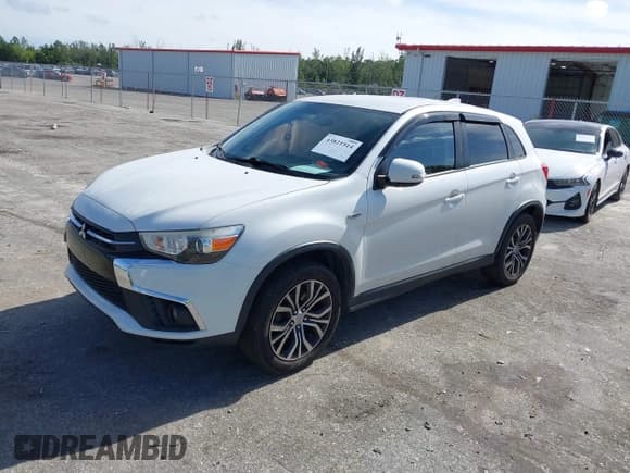 ✅ 2018 Mitsubishi Outlander ES • VIN: JA4AP3AU4JZ006653 • Lot: 43821514. Listed on IAAI with 105,316 mi. Free auction sales archive from the USA and detailed vehicle history report at DreamBid. Image 2.