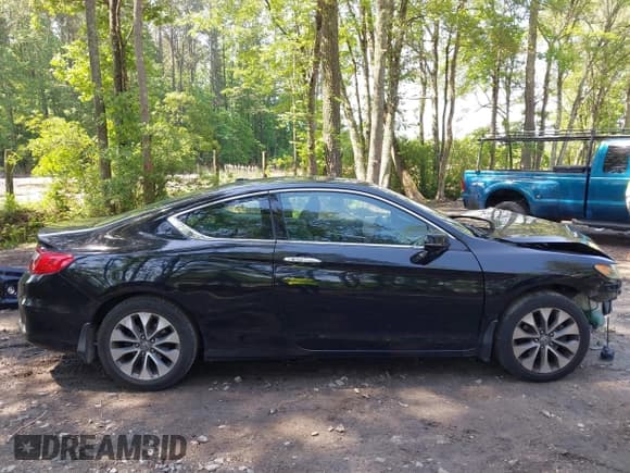 ✅ 2015 Honda Accord EX-L • VIN: 1HGCT1B84FA014212 • Лот: 42286699. Опубликован ранее на IAAI с пробегом 89 591 миль. Бесплатный доступ к архиву аукционных продаж из США и подробный отчёт об истории автомобиля на DreamBid. Изображение 14.