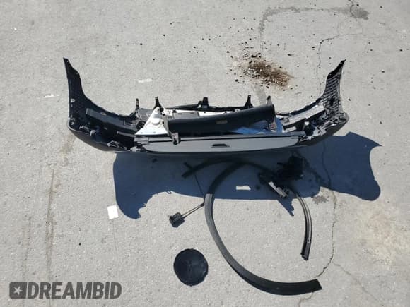 ✅ 2021 Mercedes-Benz GLC 300 • VIN: W1N0G8DB6MV270678 • Lot: 86486955. Wystawiony na Copart z przebiegiem 62 637 mil. Bezpłatny archiwum sprzedaży aukcyjnych z USA i szczegółowy raport historii pojazdu na DreamBid. Zdjęcie 13.