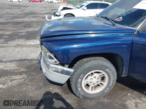 ✅ 2000 Dodge Dakota • VIN: 1B7GL22X3YS523895 • Lot: 42247540. Wystawiony na IAAI z przebiegiem 159 138 mil. Bezpłatny archiwum sprzedaży aukcyjnych z USA i szczegółowy raport historii pojazdu na DreamBid. Zdjęcie 6.