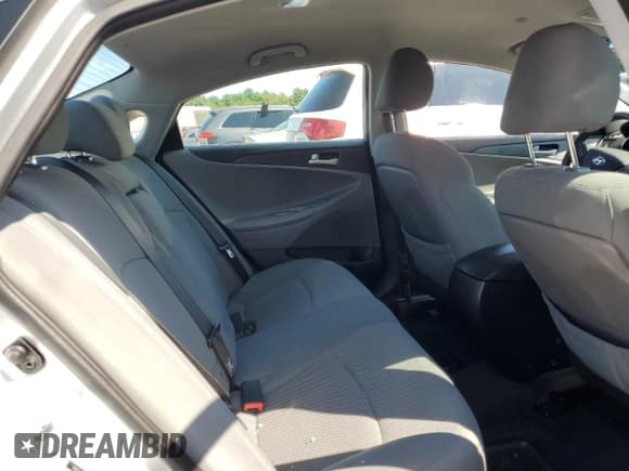 ✅ 2014 Hyundai Sonata GLS • VIN: 5NPEB4AC2EH933795 • Lot: 68355824. Listed on Copart with 110,897 mi. Free auction sales archive from the USA and detailed vehicle history report at DreamBid. Image 10.