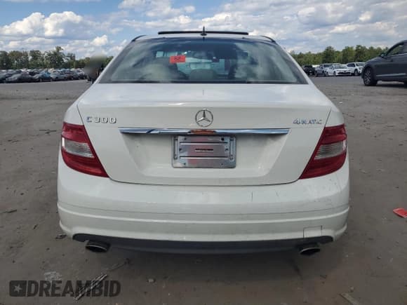 ✅ 2010 Mercedes-Benz C 300 Sport • VIN: WDDGF8BB7AR101999 • Lot: 70544465. Wystawiony na Copart z przebiegiem 150 786 mil. Bezpłatny archiwum sprzedaży aukcyjnych z USA i szczegółowy raport historii pojazdu na DreamBid. Zdjęcie 6.