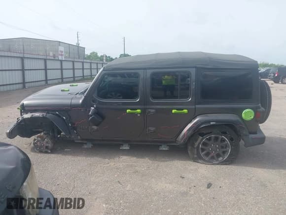 ✅ 2021 Jeep Wrangler Unlimited Sport S • VIN: 1C4HJXDN6MW549686 • Lot: 42249816. Wystawiony na IAAI z przebiegiem 64 911 mil. Bezpłatny archiwum sprzedaży aukcyjnych z USA i szczegółowy raport historii pojazdu na DreamBid. Zdjęcie 14.
