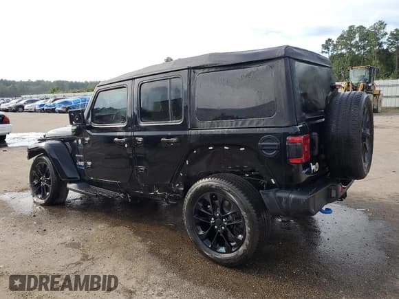 ✅ 2022 Jeep Wrangler Unlimited Sahara • VIN: 1C4JJXP61NW270878 • Lot: 70310145. Listed on Copart with 37,513 mi. Free auction sales archive from the USA and detailed vehicle history report at DreamBid. Image 2.