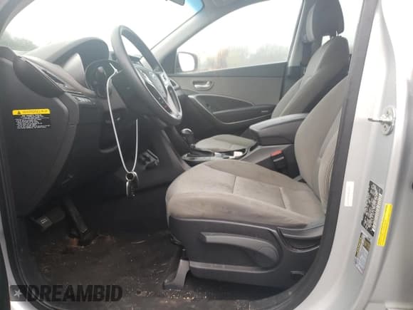 ✅ 2018 Hyundai Santa Fe 2.4L • VIN: 5XYZT3LB2JG571997 • Лот: 71226213. Опубликован ранее на Copart с пробегом Не указан. Бесплатный доступ к архиву аукционных продаж из США и подробный отчёт об истории автомобиля на DreamBid. Изображение 7.