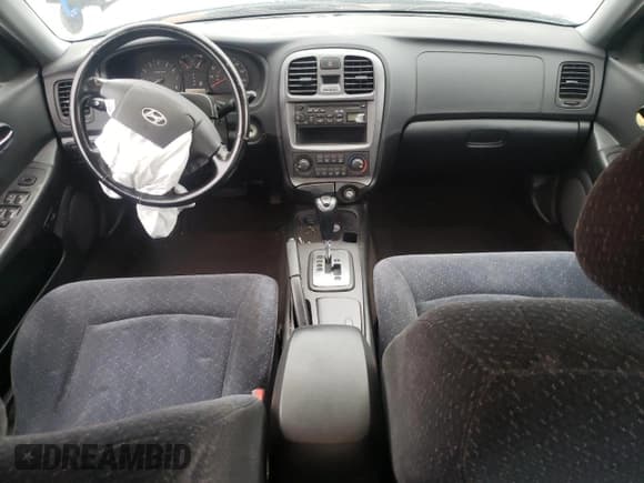 ✅ 2004 Hyundai Sonata • VIN: KMHWF25S34A052586 • Lot: 43648475. Listed on Copart with 241,843 mi. Free auction sales archive from the USA and detailed vehicle history report at DreamBid. Image 8.