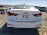 2017 Hyundai Elantra SE z VIN 5NPD74LF5HH093018, wystawiony jako Copart lot #85946085 z przebiegiem 83 416 mil mil oraz Szkoda całkowita • Salvage title. Historia ofert i sprzedaży dostępna na DreamBid. Obrazek 6.