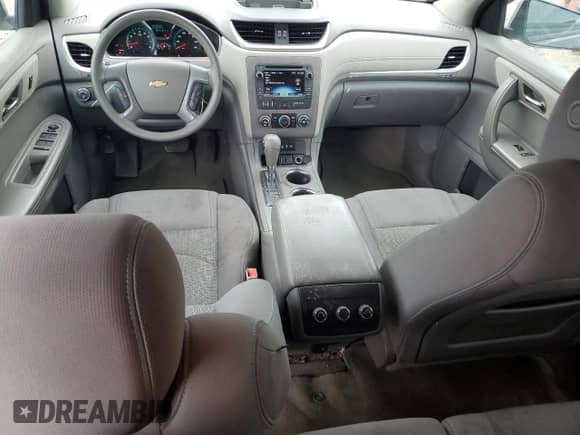 2017 Chevrolet Traverse LS z VIN 1GNKRFKD4HJ153530, wystawiony jako Copart lot #48309145 z przebiegiem 118 875 mil mil oraz Szkoda całkowita • Salvage title. Historia ofert i sprzedaży dostępna na DreamBid. Obrazek 8.