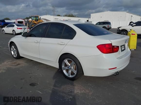 ✅ 2014 BMW 3 Series 328i • VIN: WBA3A5C54EP602930 • Lot: 43848114. Listed on IAAI with 148,765 mi. Free auction sales archive from the USA and detailed vehicle history report at DreamBid. Image 3.