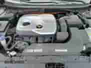 ✅ 2017 Hyundai Sonata • VIN: KMHE14L29HA045012 • Lot: 80221325. Wystawiony na Copart z przebiegiem 75 841 mil mil. Skorzystaj z bezpłatnego archiwum sprzedaży aukcyjnych z USA i zobacz szczegółowy raport historii pojazdu na DreamBid. Zdjęcie 15.